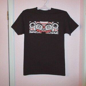 Native American Matriarch Bear T-Shirt Size M Indigenous Art Animal Respect NWT